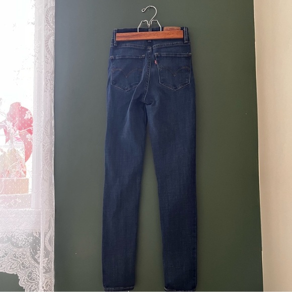 Levi's 721 high rise skinny jeans- dark wash size 25 - Picture 3 of 9